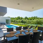 Vivre Vila