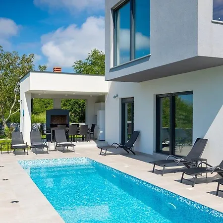 Vivre Villa