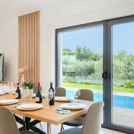 Holiday home Vivre
