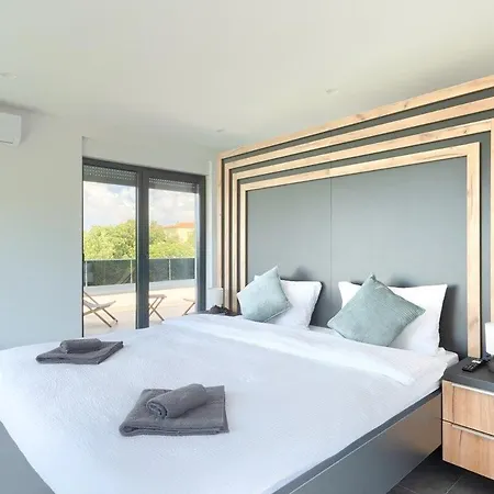 Vivre Holiday home *
