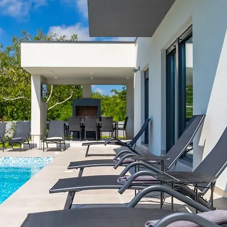 Vivre Holiday home